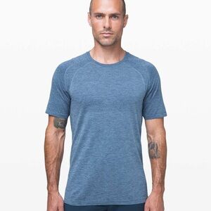 Lululemon Men’s Metal Vent Tech Short Sleeve Shirt size M